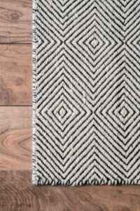 Modern Diamond Pattern Handwoven Wool Rug